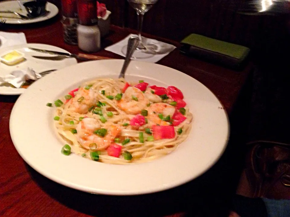 Shrimp and linguine|lori sさん