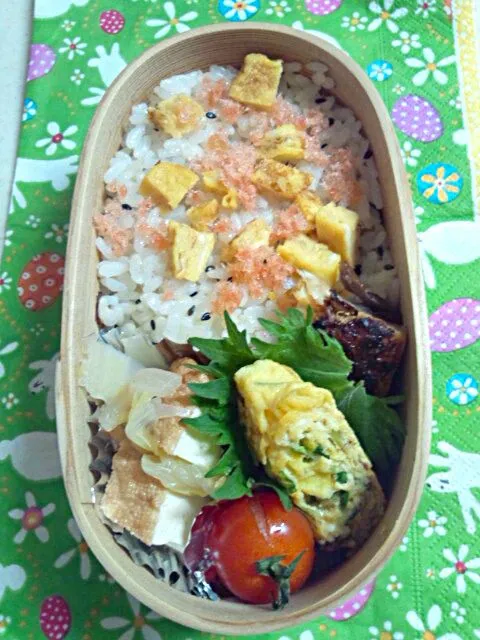 Snapdishの料理写真:すし飯の残り♪鰆塩麹焼き、三つ葉入り卵焼き、白菜と厚揚げの柚子胡椒煮浸し♥|Yoko Nonomamaさん