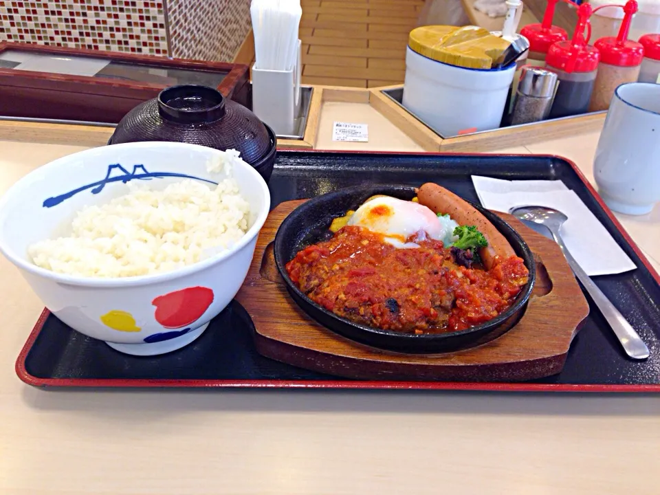 Snapdishの料理写真:鉄皿うまトマ定食|pin_floさん