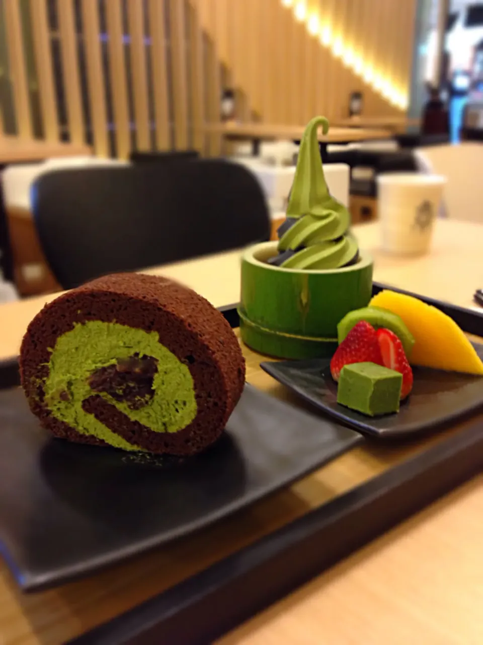 Choc Roll & Soft Greentea & Chacol Icecreme|didi kullawadeeさん