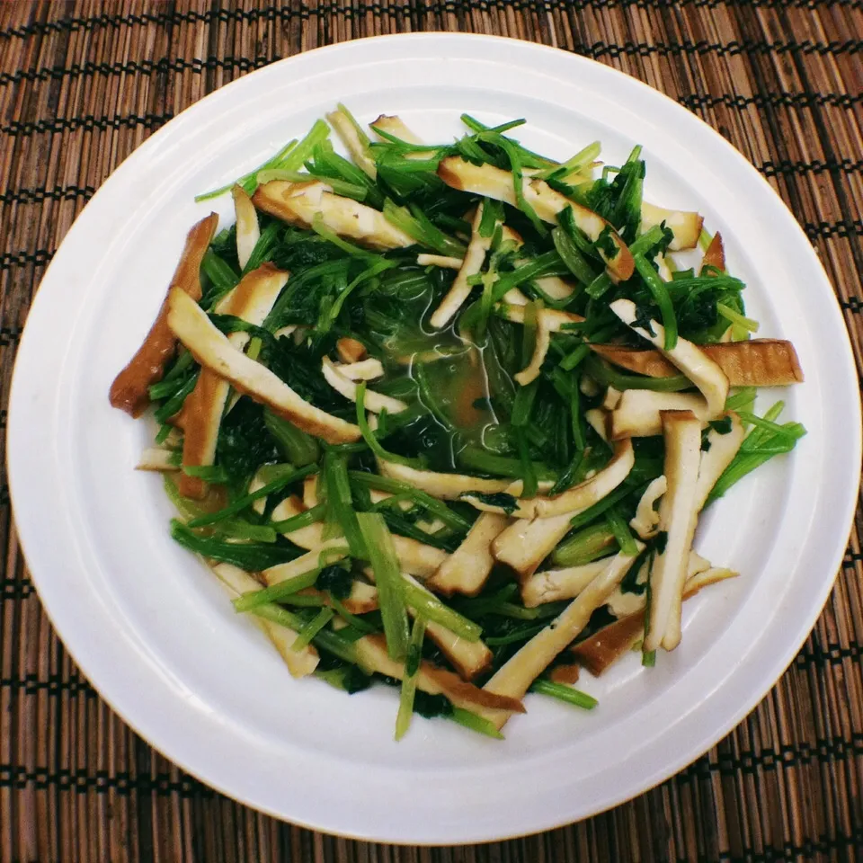 芹菜炒豆干|味食菌さん