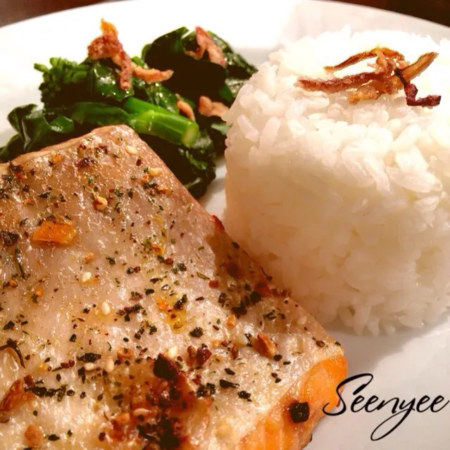 Snapdishの料理写真:Grilled Norway Salmon|Seenyee芯亦さん