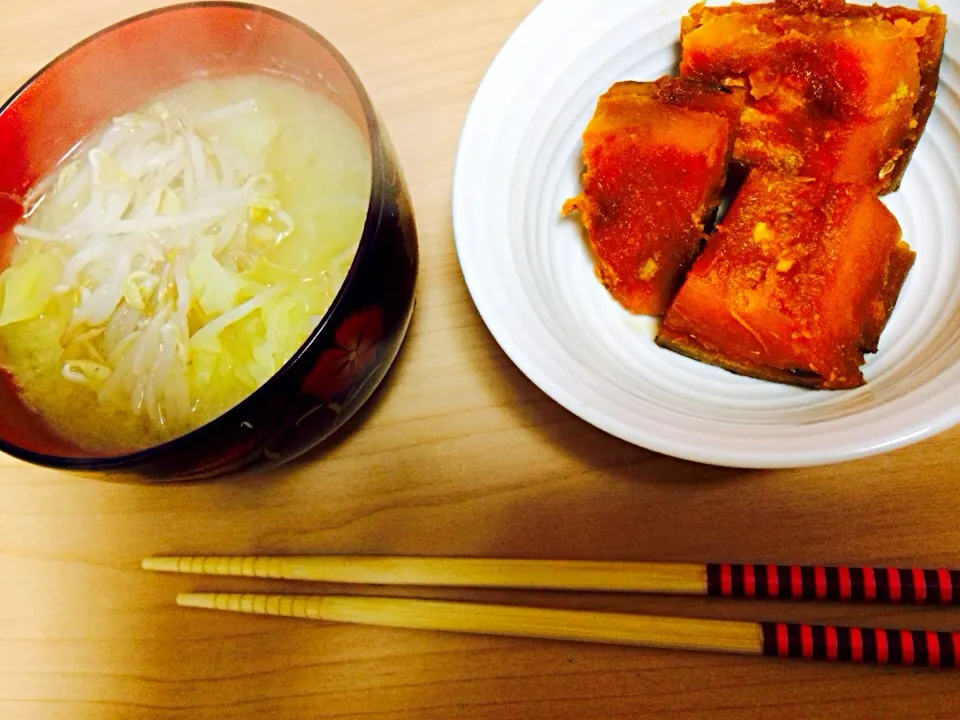 かぼちゃの煮物と餃子入り味噌汁|こうのりささん