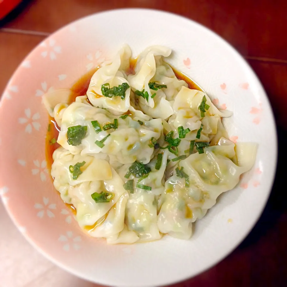 Boiled pot stickers / dumplings 水餃子|Mama Kathi Dinerさん