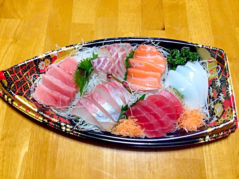 Snapdishの料理写真:Sashimi|Joizky Beeさん