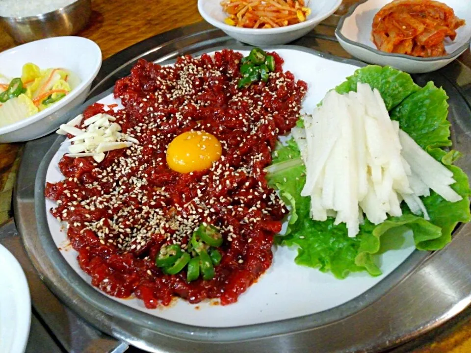 광주 평화식당 육회|송민희さん