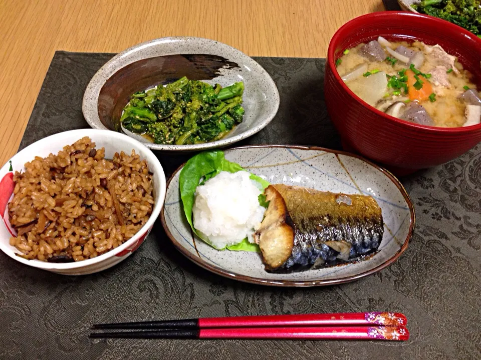 焼き鯖、菜の花のお浸し、シジミしぐれご飯、豚汁。|Angie44さん