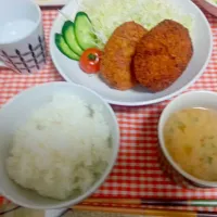 Snapdishの料理写真:肉じゃがの残りでコロッケ♪|あさみさん