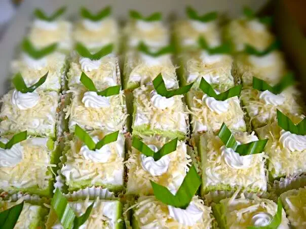 Cheesy Pandan Cotton Cake|esty linggarsihさん