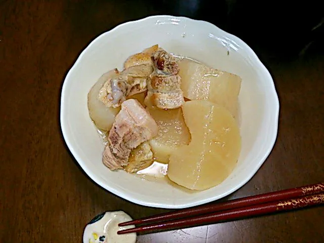 大根の煮物(豚バラと骨付きかしわ)！！|鵜島克哉さん