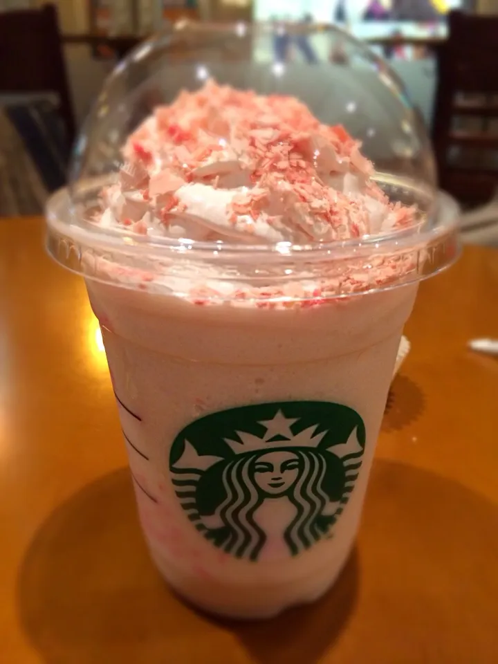 Sakura Chocolate Frappecino|Eriko Tomiokaさん