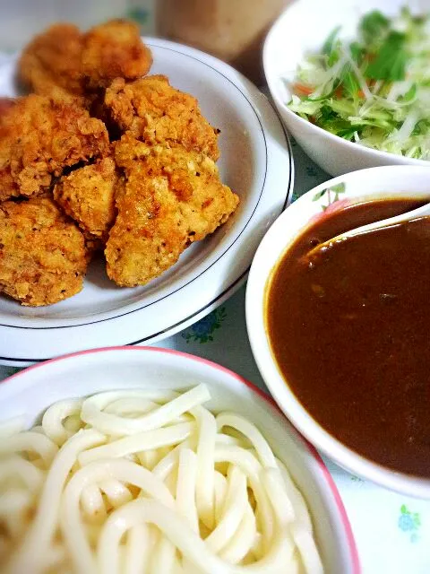 Herb fried chicken, udon, japanese curry and salad.|Eunice Pacsiさん