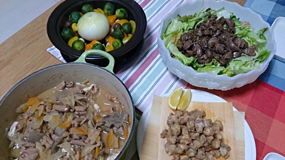 砂肝香草パン粉バター焼き、モツ煮、ヒザ軟骨唐揚げ、温野菜|NOVIさん