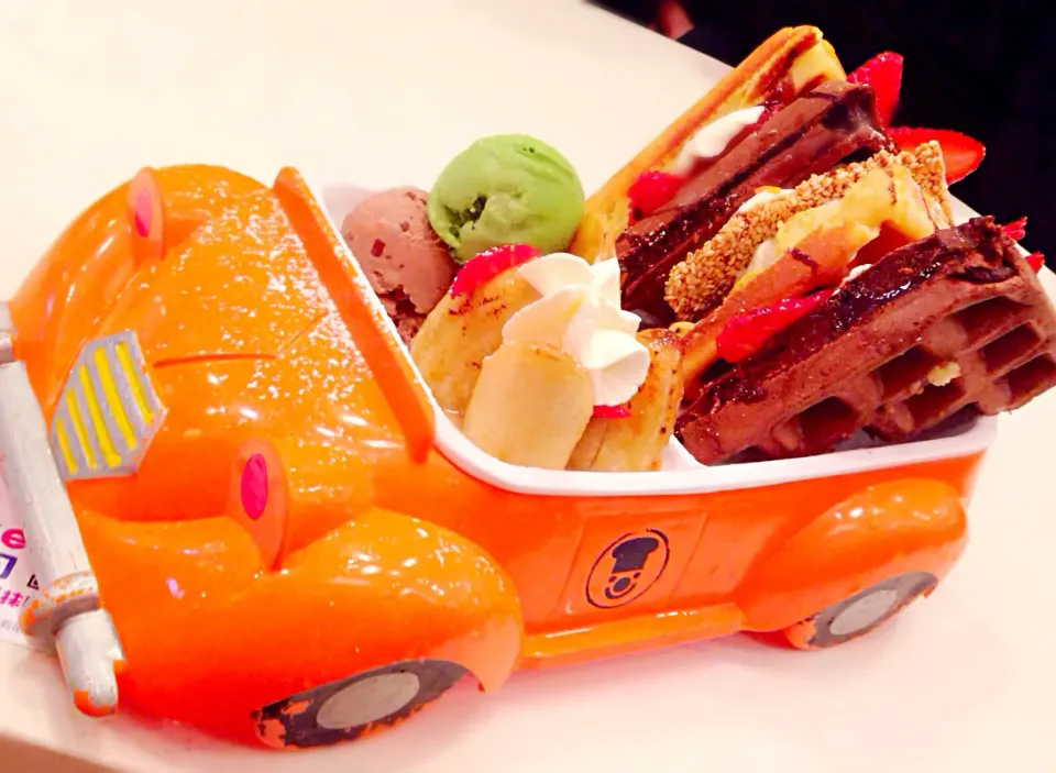 Waffle car😍|PeonyYanさん