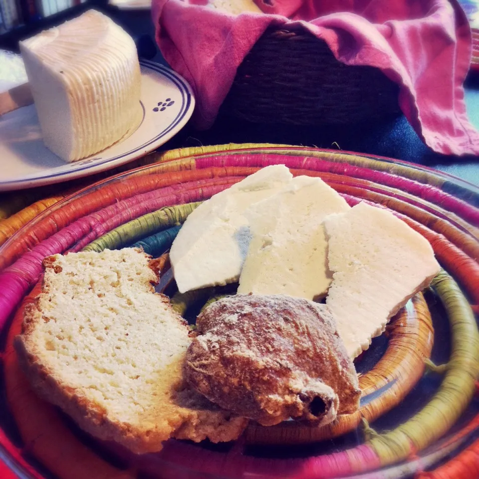 Snapdishの料理写真:Olive bread & Fresh local pecorino cheese|Stefan Labuschagneさん