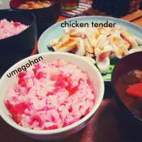 Snapdishの料理写真:梅ごはん✿鶏ささみのたたき🐔豚汁🐷