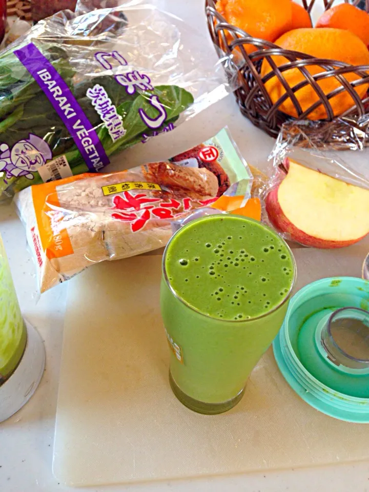 Green smoothie with roasted soybean flour☆♪|viviさん