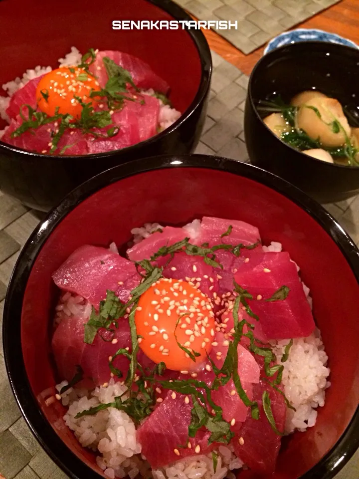 磨宝卵で中とろ鉄火丼 水菜と麩のお吸い物|愛さん