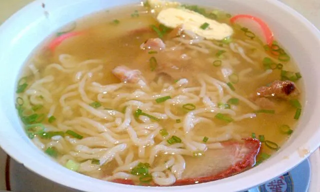 Snapdishの料理写真:saimin noodles|Jiraphon Gさん