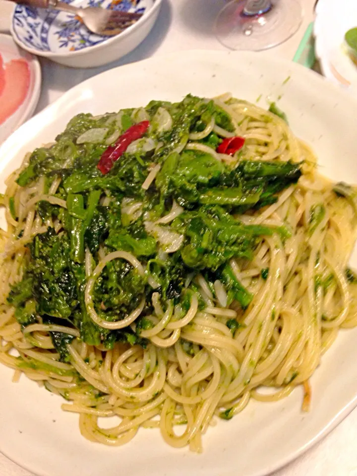 Aglio  olio  e peperoncino , cime di rapa e filetti di acciuga.|lucio matteiさん