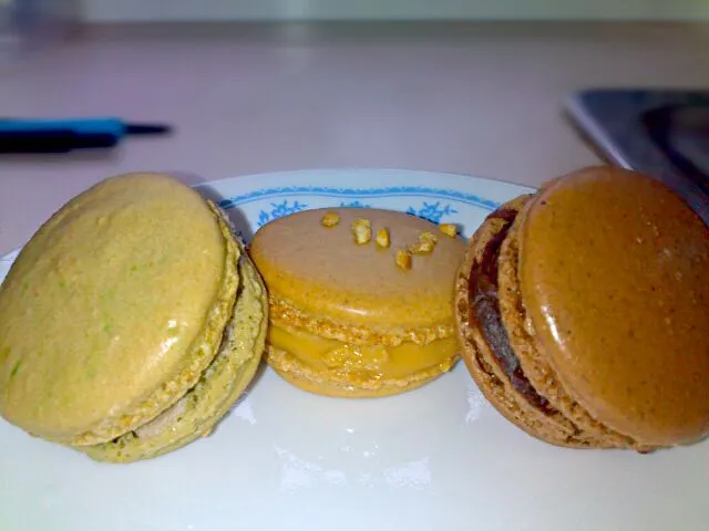 macarons! Green tea-red bean, salted caramel and chocolate flavoured|Slinkyさん