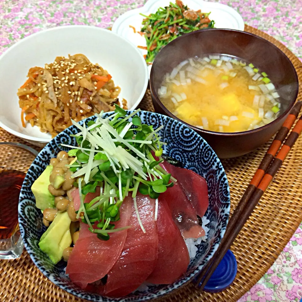 アボカドマグロ丼！|いくさん