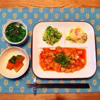 今日の晩御飯、麻婆大根、ポテサラ、豆苗ツナ酢味噌和え、レンチンかぼちゃ煮付け、ほうれん草おひたし。今日も自炊だよ|Abraham du Cholesteさん