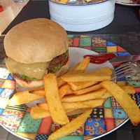 Snapdishの料理写真:Hamburger & French Fries|Konstantin Hofmannさん