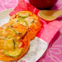 Snapdishの料理写真:トマト野菜ピザパン&かぼちゃスープ♡|きよ♡さん