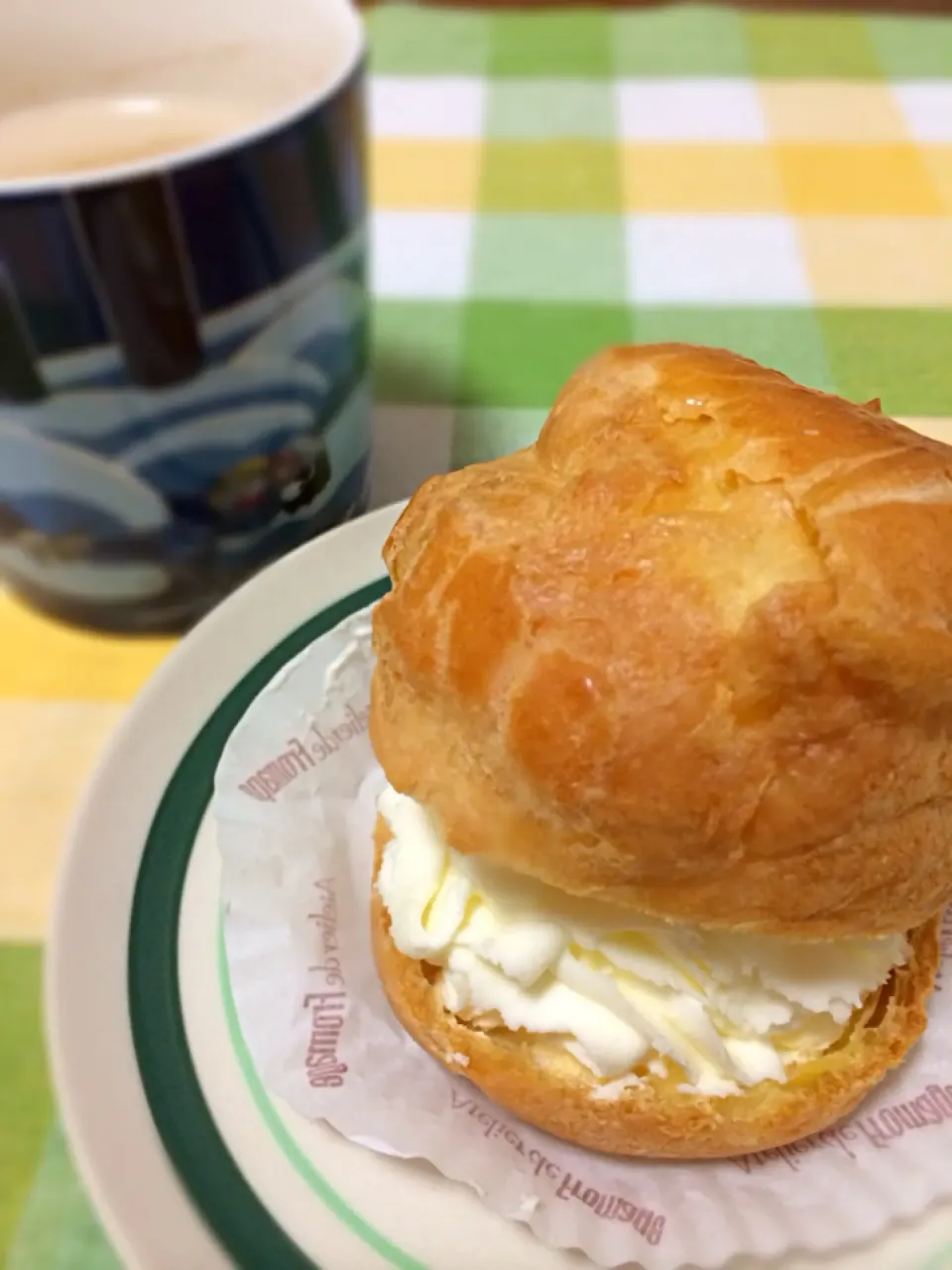 一週間が終わったね〜！ずっと食べたかったシュークリーム。幸せ〜♪|みきさん