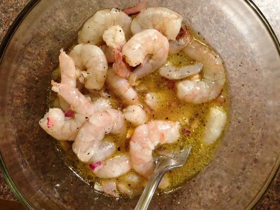 Snapdishの料理写真:Lemon pepper prawns|fraseremburyさん