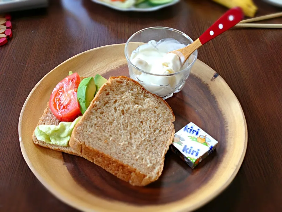 本日の朝ごはん☆手作り胚芽パン|いそりなさん