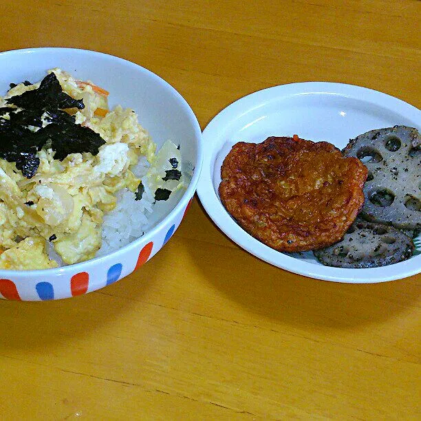 ひるごはん
豆腐の卵とじ丼
れんこんのゴママヨ炒め|ふみぃさん