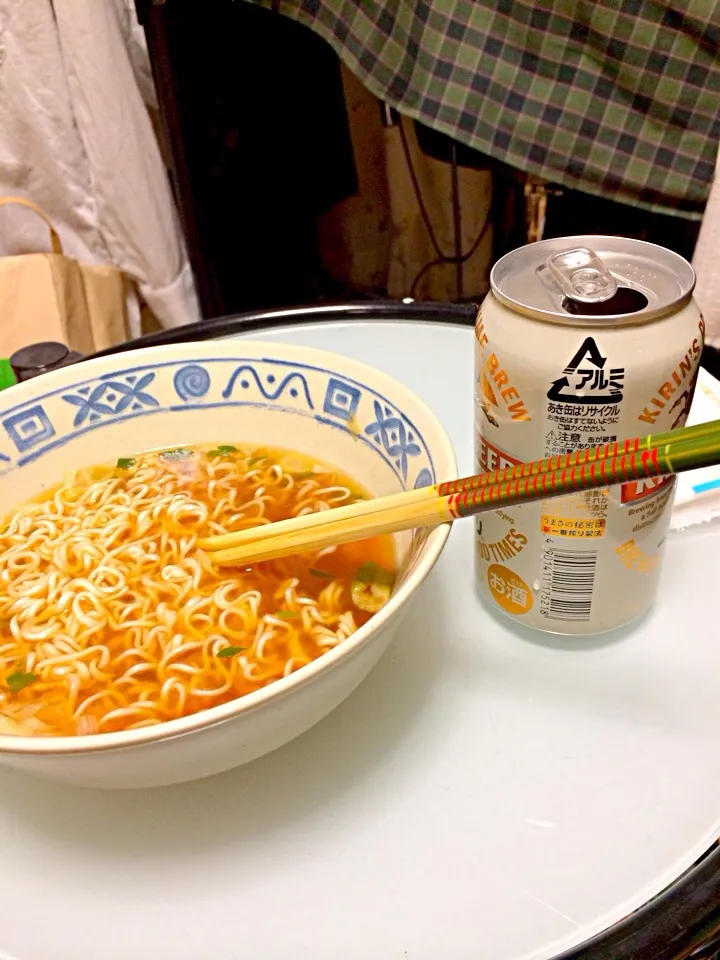 ノンカップラーメンに一番搾り|しゅんさん