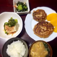 Snapdishの料理写真:豆腐ハンバーグ|Yuki Hirayamaさん