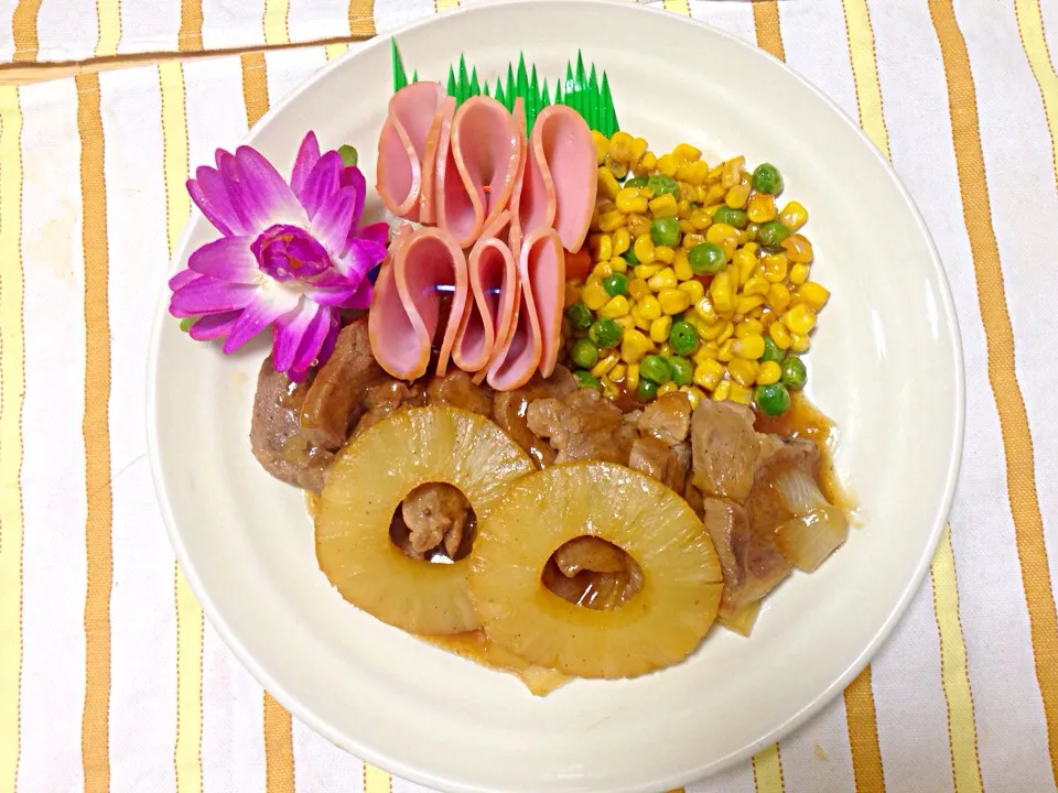 My own reciepe... Pork hawaiin feista|エリカ❤️さん