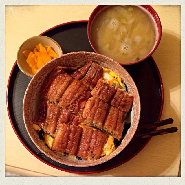 うな丼☆つぼ漬け☆玉ねぎとわかめのお味噌汁( •ॢ◡-ॢ)-♡|とまこ(*^o^*)さん