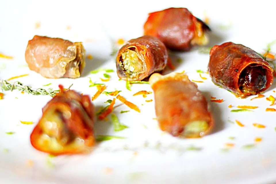 Parma Wrapped Dates Stuffed with Blue Cheese|Misstyさん