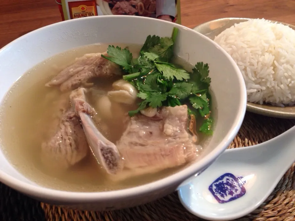 Bak kut teh (肉骨茶) I love it!|うしこの美味しいレストランさん