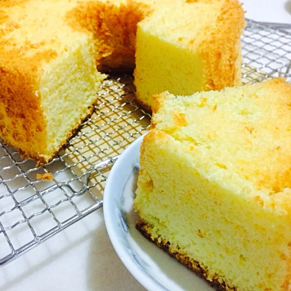 Snapdishの料理写真:Orange Chiffon Cake|Trish Wongさん