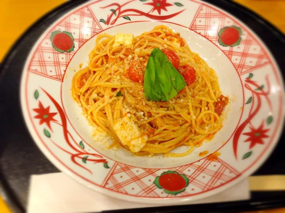 久しぶりにお店でパスタ🍝|ひよさん