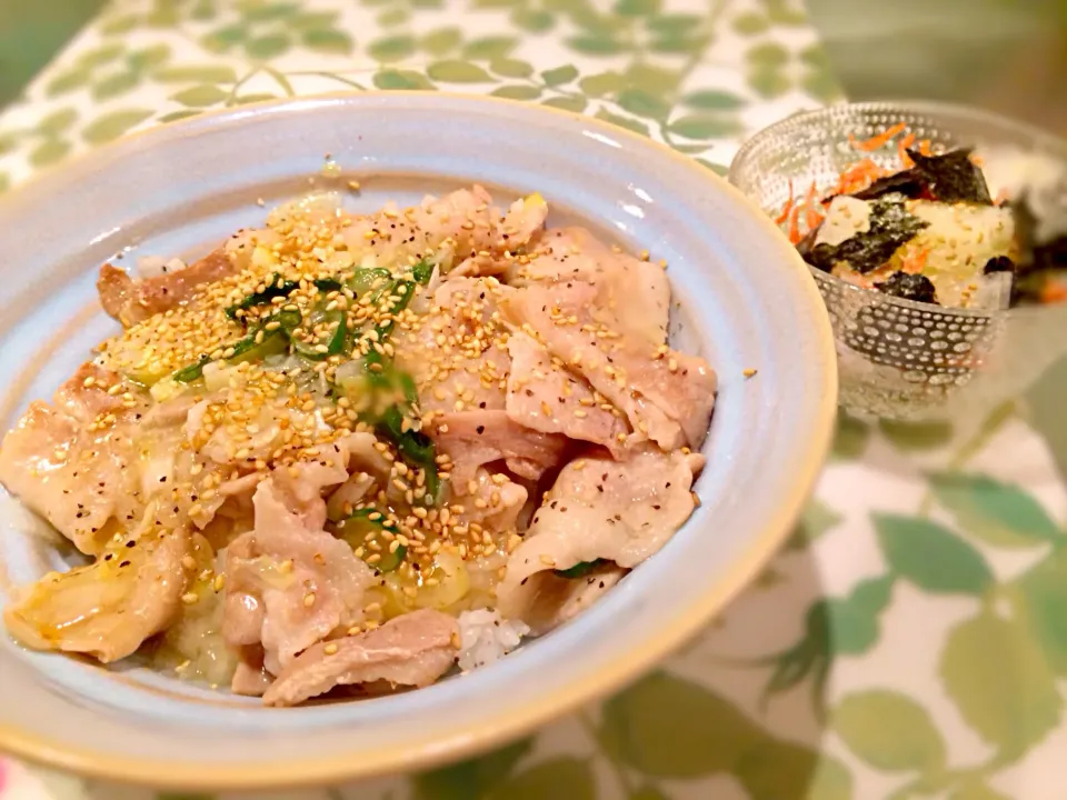 おひとりさまごはん〜豚丼 ネギ塩レモンだれ、桜エビと大根のサラダ〜|Misakiさん