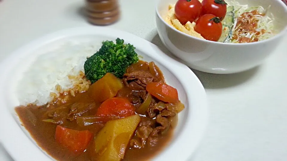 ♡久々にカレーとマカロニサラダ♡|ゆきさん