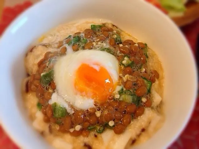 とろろ塩昆布ネバネバ丼|ぺちーのさん