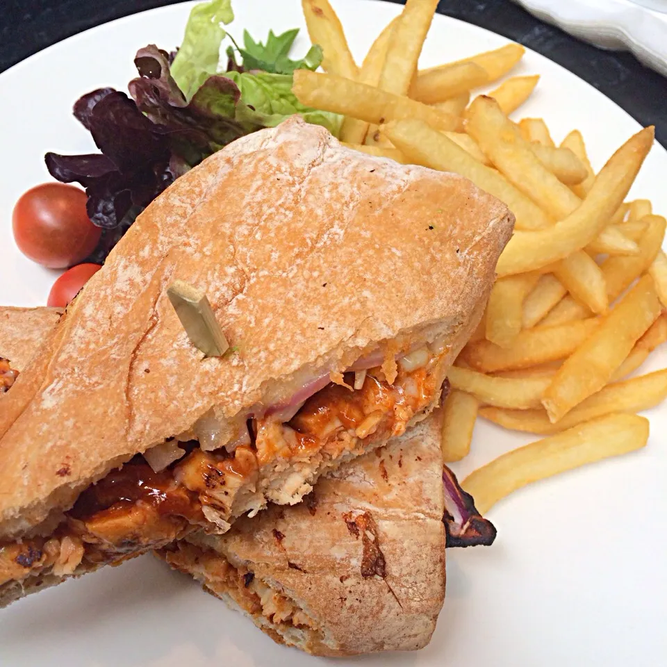 Chicken Sandwich with Truffle Fries|shermaineさん