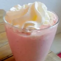 Snapdishの料理写真:strawberry banana honey smoothie|Sittさん