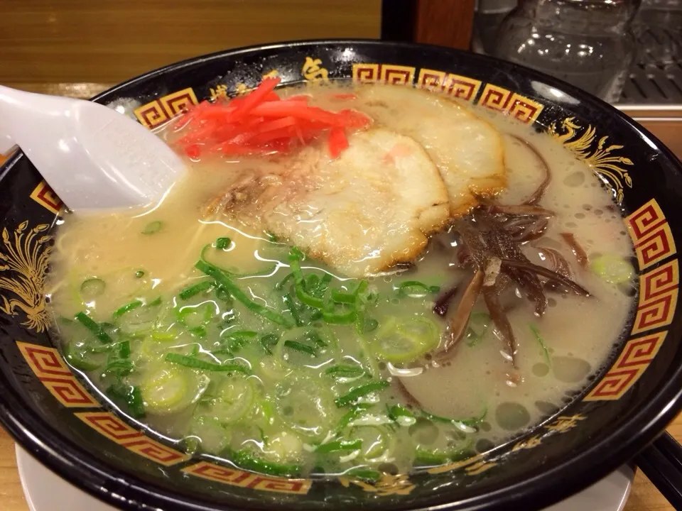 Snapdishの料理写真:あっさり豚骨ラーメン|osayanさん