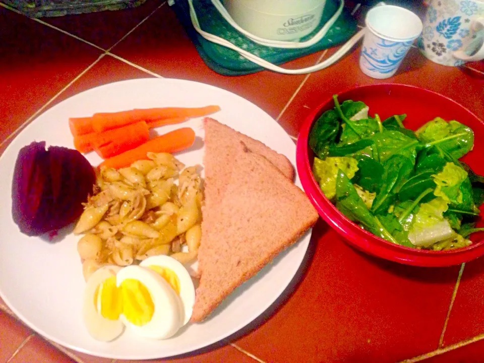 Pasta and boiled eggs plus carrots and beets for dinner|shaine91さん