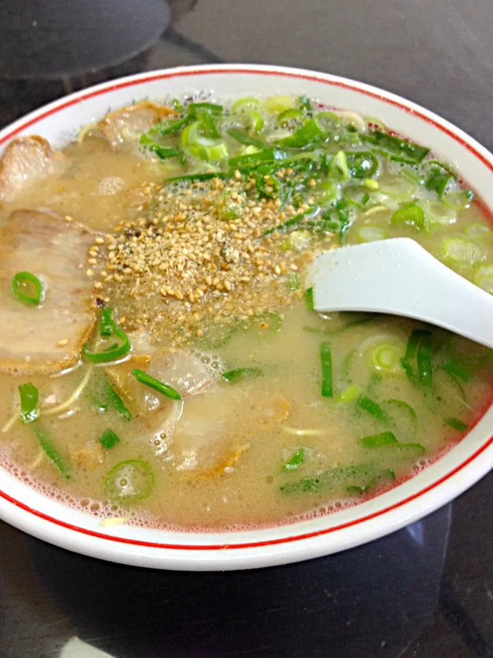 Snapdishの料理写真:福岡市西区の福重屋でラーメン〜|カフェアジアンさん