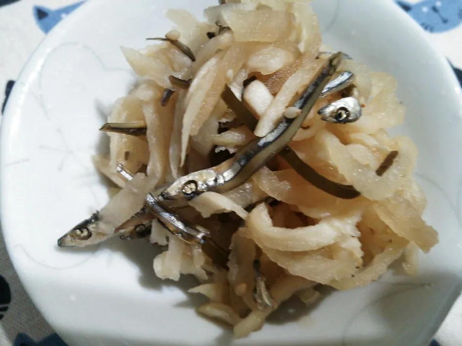 切り干し大根ときびなご雑魚のハリハリ♪雑魚がいい味出してる♪|あおいさん